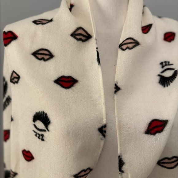 Betsey Johnson Lips and Lashes Scarf Wrap 28” X 80” - Picture 4 of 8